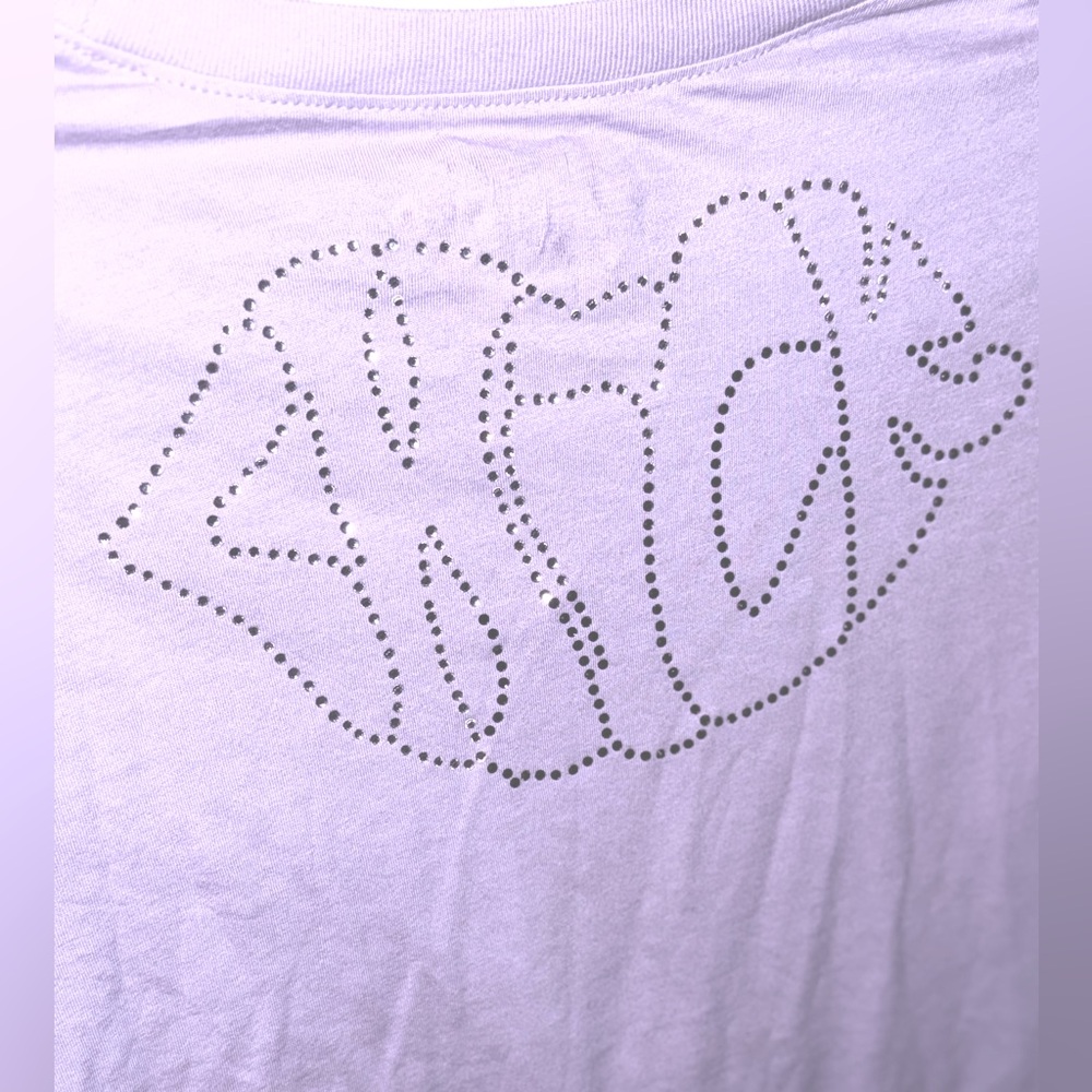 Chick by Nicky Hilton T-Shirt Sequined Graphic On Back Excellent Used Condition